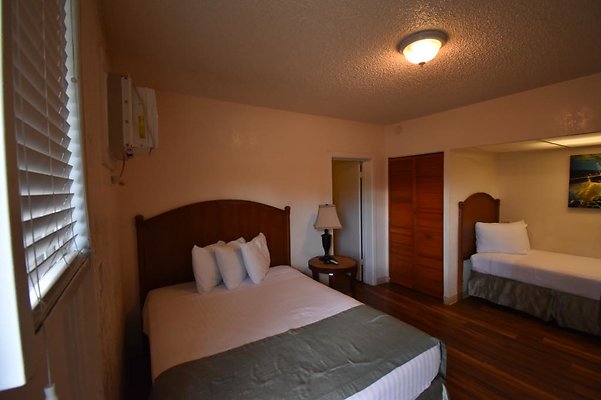 th DSC 0469 th DSC 0469