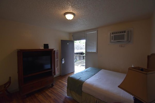 th DSC 0472 th DSC 0472