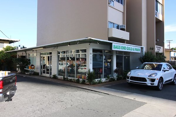Kalakaua Bags End Pawn Shop 1676 Kalakaua Ave Patrick Cornell 808.382.7766