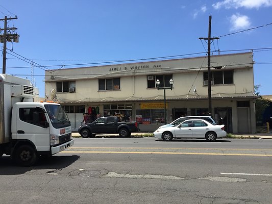 Kalihi 1937 N King St Winston Bldg M Lau 808.951-5151