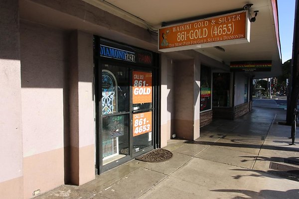 McCully Waikiki Gold and Silver 1421 Kalakaua Ave 808.861.4653