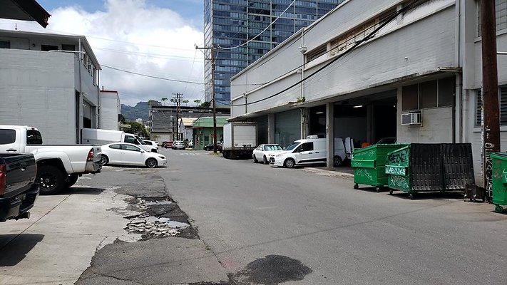 Kakaako Queen Street Tattoo 980 Queen St Butch 808.941.8152