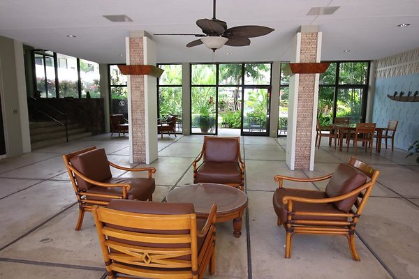 Lobby & Common Areas Lobby & Common Areas