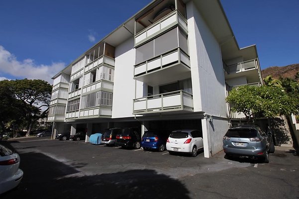 Diamond Head-3045 Pualei Circle Barry 808 349 3720