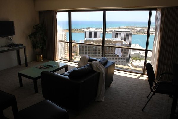 Downtown 1088 Bishop Aston Executive Centre Terry 808 227 6851 pending AOAO