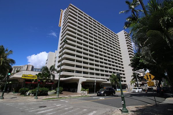 Ambassador Waikiki 2040 Kuhio Ave Paul Garcia 808.951.3957