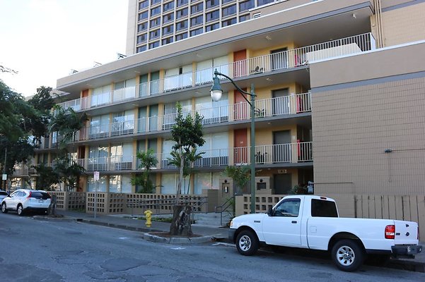 Chinatown River Pauahi Apartments 1155 River St Sapolu Meli 808.892.1812