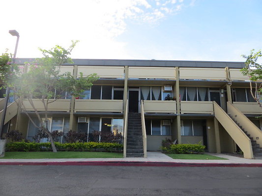 Downtown 1342 Aala St no.205 bldg 17 Waena Apts Matthew- 313.410.1027