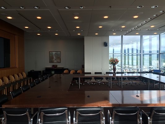 2-HI50 S5 1stHawaiian THEBoardroom 2014-11-13 14.26.15 hero 2-HI50 S5 1stHawaiian THEBoardroom 2014-11-13 14.26.15 hero