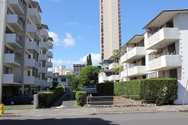 HI50 S5 Tantalus Vista & Pointeana Kewalo 01 hero HI50 S5 Tantalus Vista & Pointeana Kewalo 01 hero