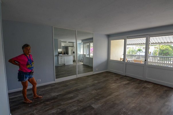 th DSC1800 th DSC1800