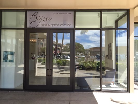 Kakaako 600 Queen St Bijou Bridal Leslie 808.380.7988