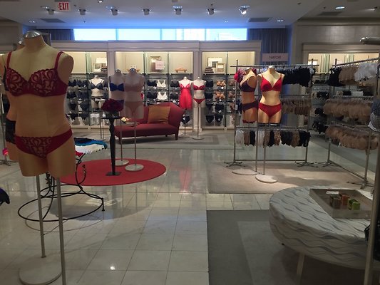 Ala Moana Neiman Marcus