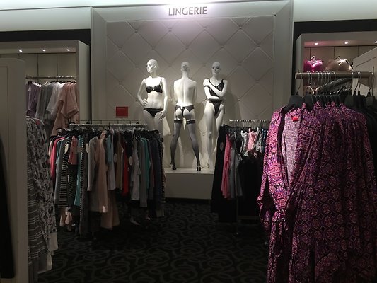 Ala Moana Nordstroms Lingerie Dept