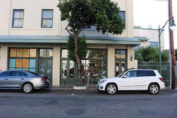 Chinatown Roberta Oaks 19 N.Pauahi St Roberta Oaks 808.526.1111