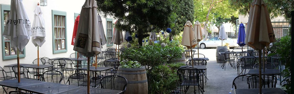 Hasr Bistro Hasr Bistro