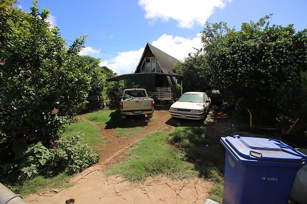 Diamondhead 3766 Paki Ave 808 230 0941 Doug