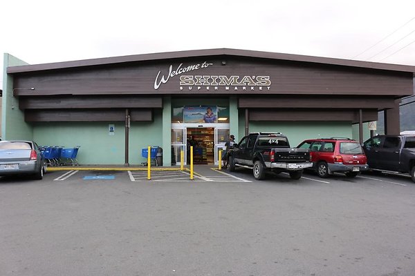 Shima&apos;s Market 41-1606 Kalanianaole Hwy Susan.Mamiya 808.259.9921