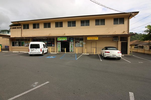 Family Mart 1829 Palolo Ave Jenny 808.429.1560