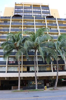 Aqua Bamboo Waikiki 2425 Kuhio Ave Nicole.Yoshimoto 808.312.6901