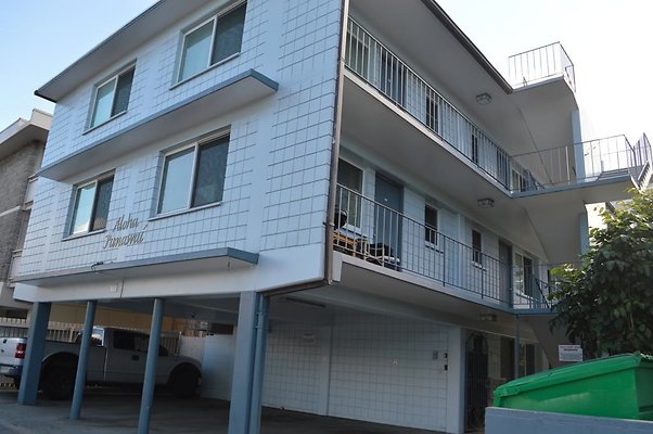 Aloha Punawai on Saratoga