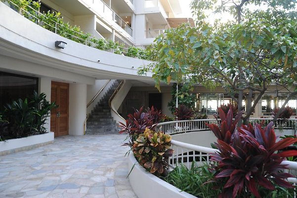 Outrigger Reef Waikiki Beach Resort