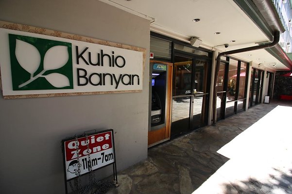 Waikiki Kuhio Banyan 2310 Kuhio Ave Leanna McDaniel-Paik 808.923.5887 Waikiki Kuhio Banyan 2310 Kuhio Ave Leanna McDaniel-Paik 808.923.5887