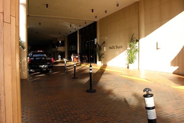 Pacific Beach Hotel- 2490 Kalakaua Ave Colette.Pang 808.921.6117