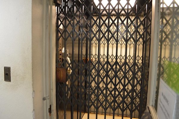 th DSC 0831 th DSC 0831