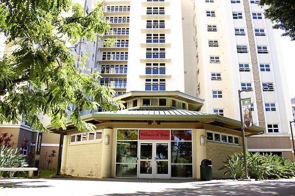 Frear Hall - UH dorm