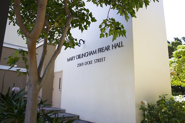 Frear Hall building front facing Dole St Frear Hall building front facing Dole St