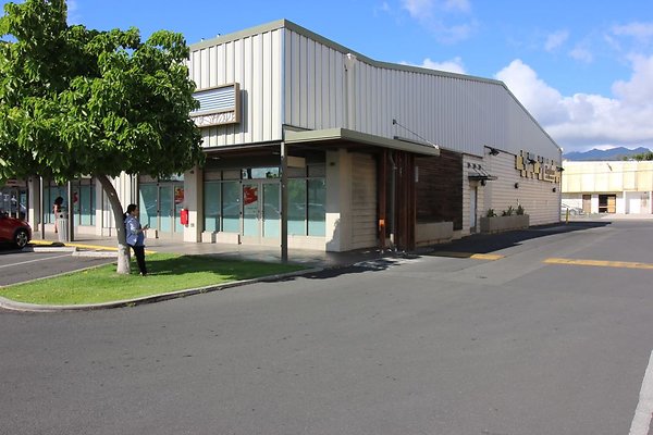 Kalihi Kapalama Shopping Ctr 1250 Dillingham Blvd Katy Villiers 808.388.4138