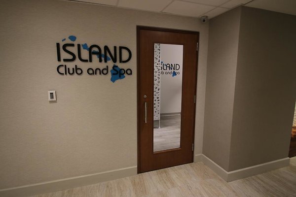 Waikiki Island Club & Spa - Alohilani Hotel David Gonyea 808.200.5063 Waikiki Island Club & Spa - Alohilani Hotel David Gonyea 808.200.5063