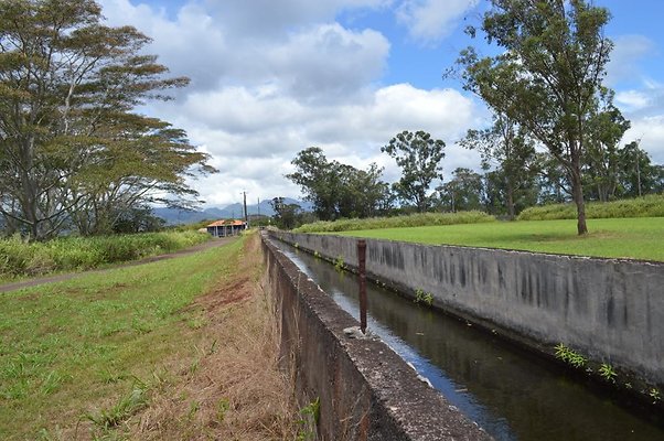 th DSC 0211 th DSC 0211