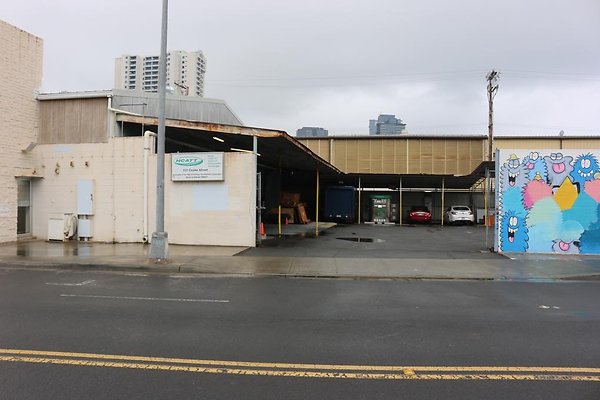 Kakaako HCATT Warehouse 531 Cooke St Stan.Osserman 808.594.0100 Kakaako HCATT Warehouse 531 Cooke St Stan.Osserman 808.594.0100