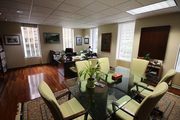 Downtown 915 fort street B of H Cara 227 5115