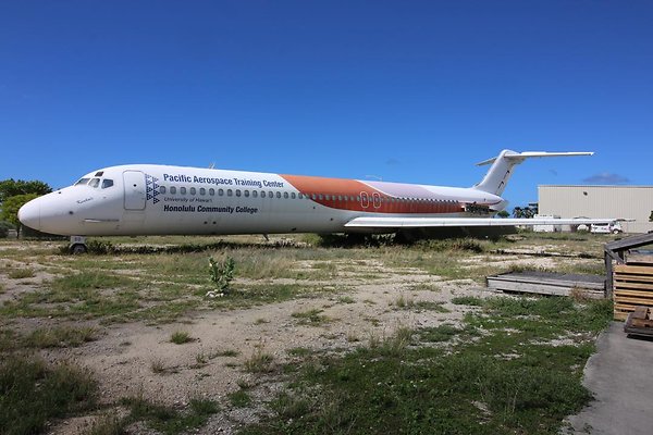 HCC Flight School DC-9 140 Iako Pl Brian Quinto 808.258.8325