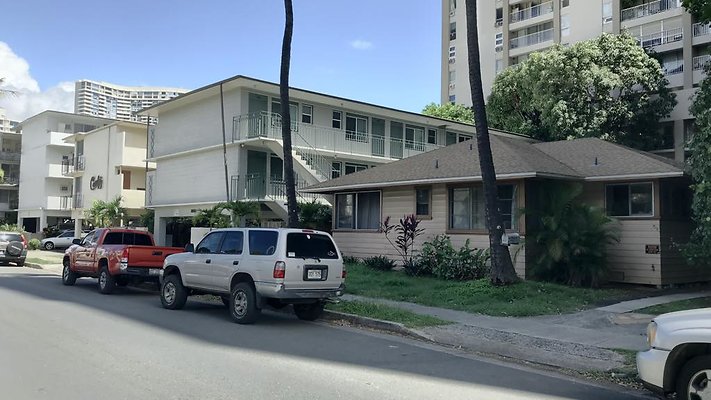 Waikiki 419 Pau St Justin Padinske 484-332-5560