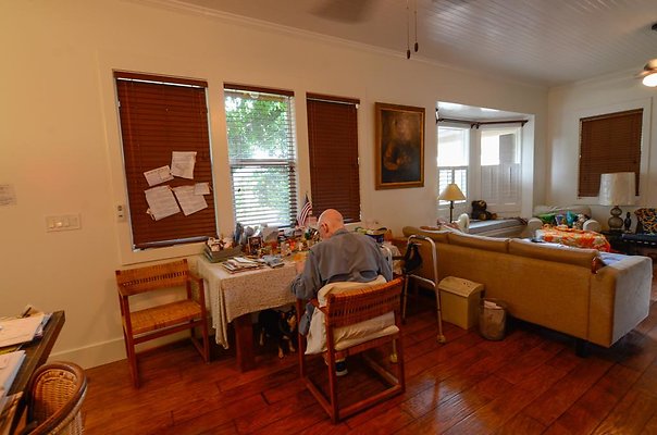 th DSC2438 th DSC2438