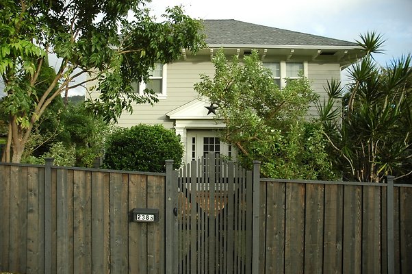 Manoa 2383 University Ave Manoa 2383 University Ave