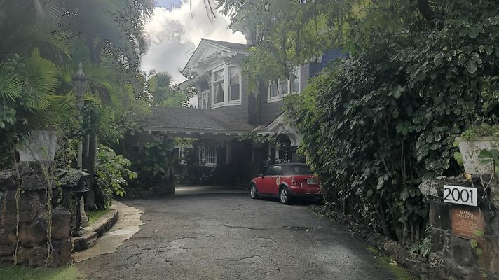 Manoa Valley Inn 2001 Vancouver Dr Jena Crawley 808.926.0888 Manoa Valley Inn 2001 Vancouver Dr Jena Crawley 808.926.0888