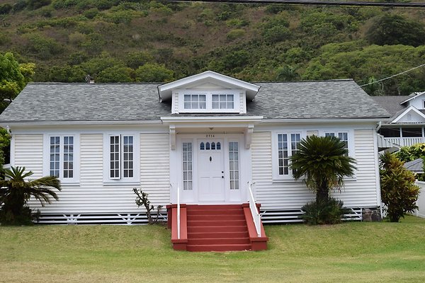 Manoa 2714 Manoa Road Manoa 2714 Manoa Road